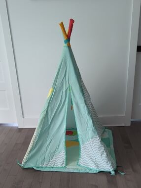 Mint Green Kids Teepee Play Tent with Colorful Accents Sophie La Girafe